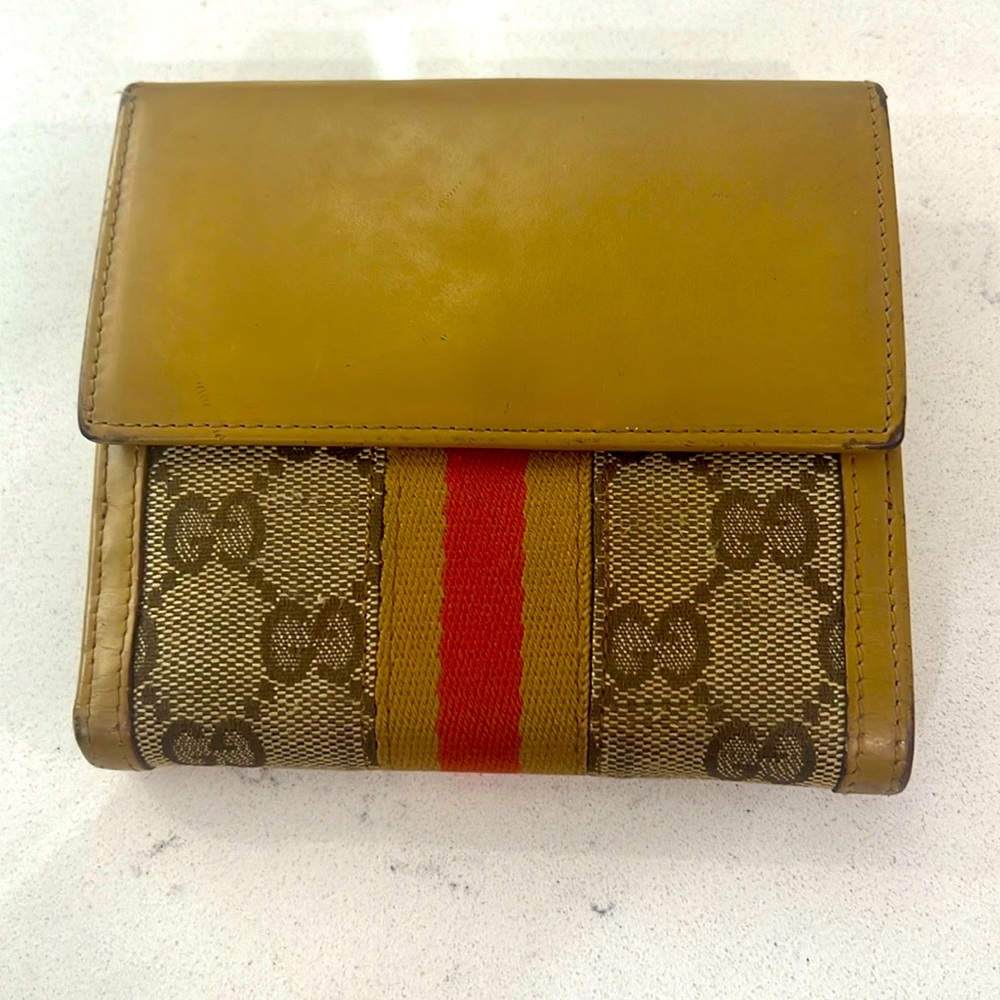 GUCCI authentic women's beige brown guccisima web signature wallet